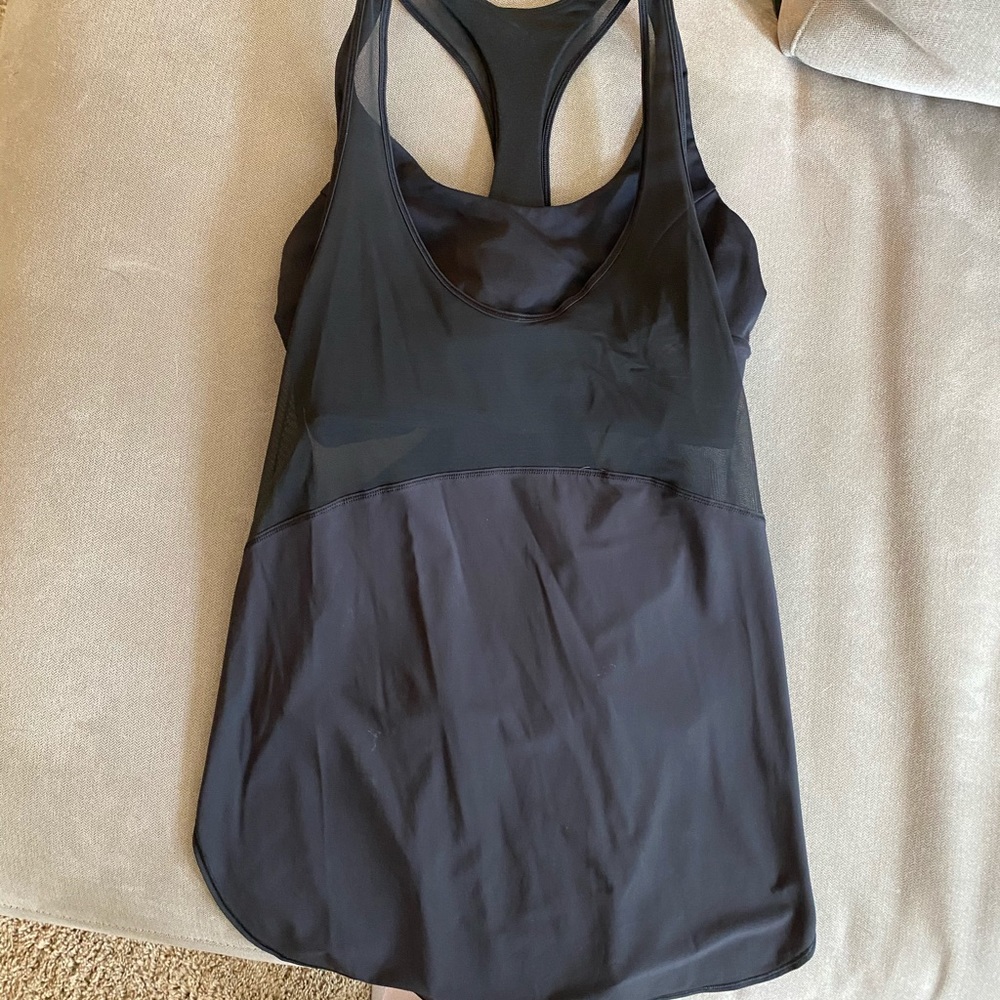 COPY - Lululemon 2 in 1 tank
